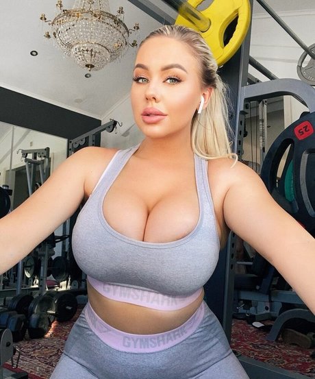 amandabreden pretty pornstar gallery