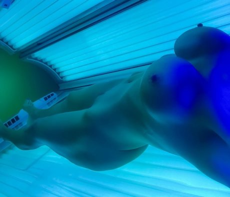 Really Hotwife pornstar nude photo