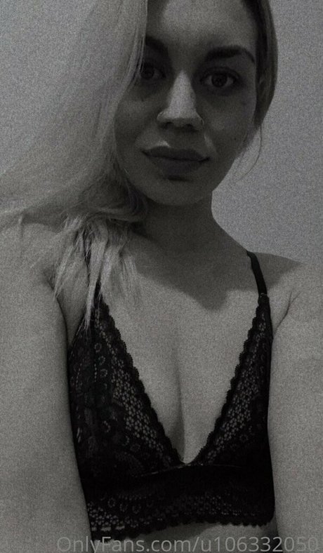 kiwigiiiirl perfect model photo