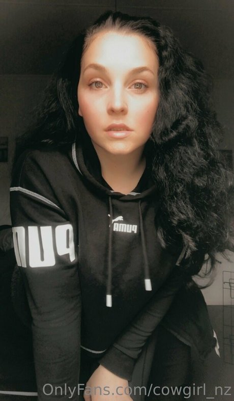 cowgirl nz xxx model pic