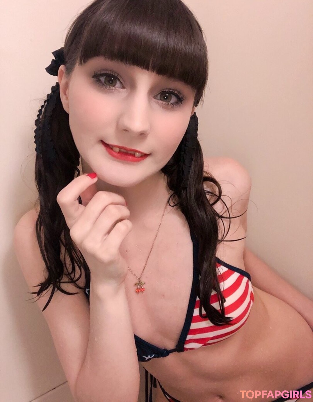 Schyler Reighn pornographic model photos