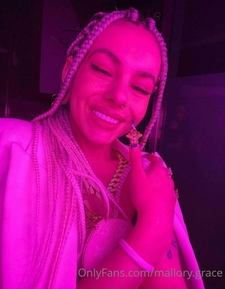 mallory grace pornographic model img