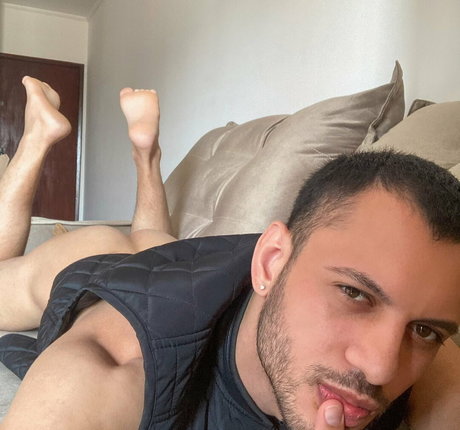 cello leitefree exclusive model images