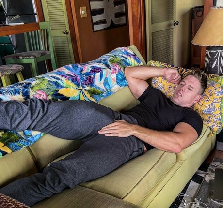 codydealfree sexy model image