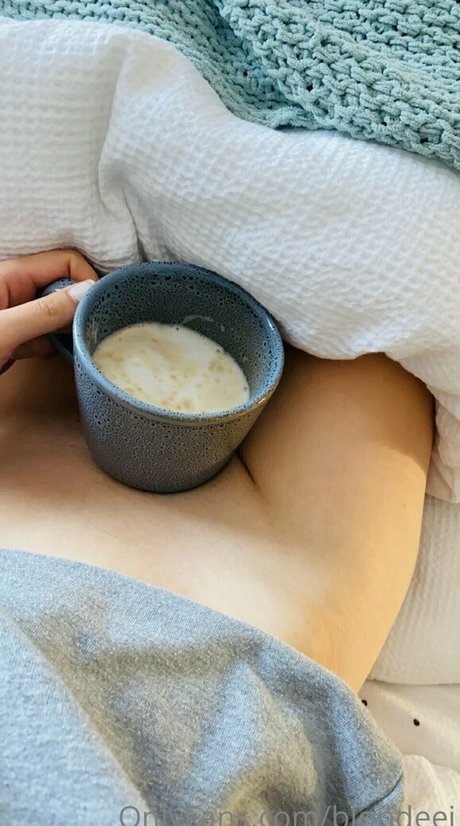 blondeej star erotic galleries