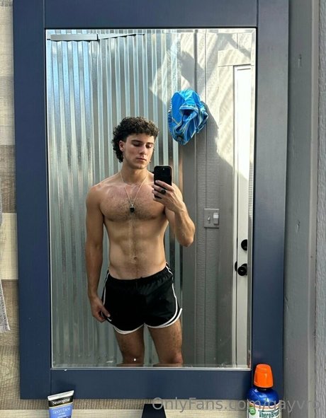 gayvro beautiful star pics