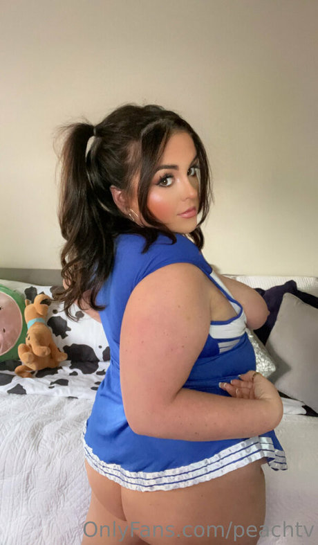 big tits mom onlyfans sexy image