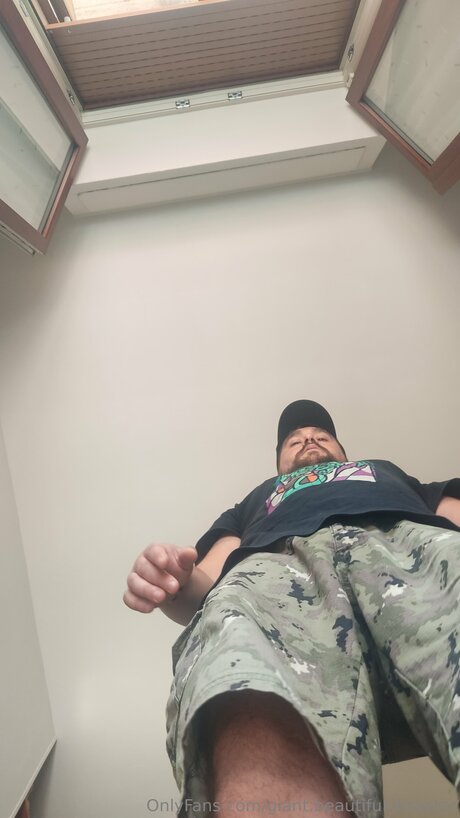 Giant Beautiful Disaster star porn archive