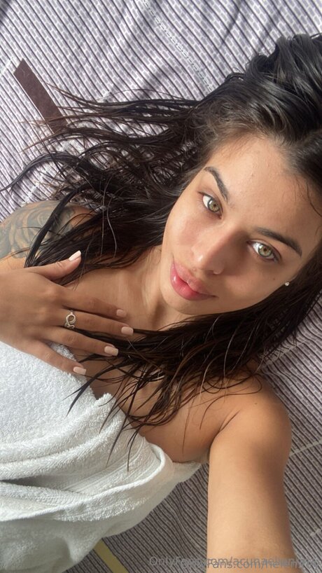 curvy kitty onlyfans erotic archive