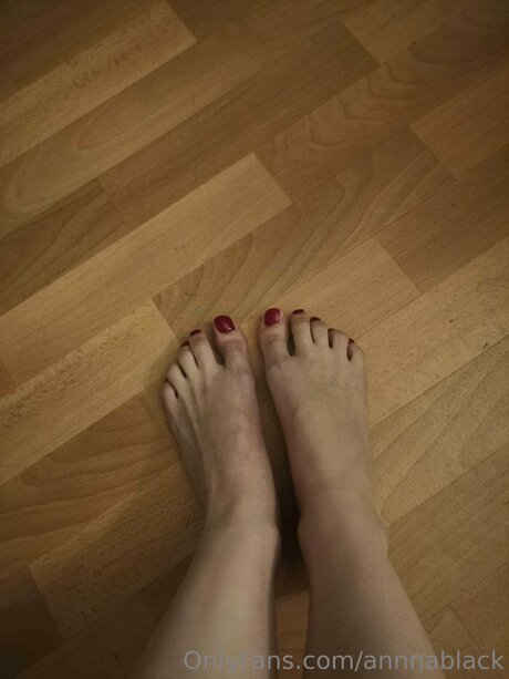 Annnablack model naked photo