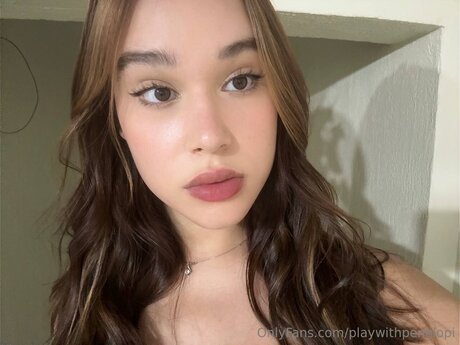 Playwithpenelopi nude actress archive