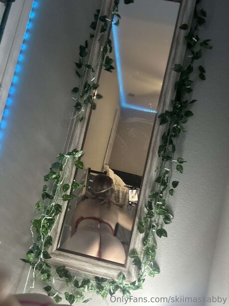 Realabby Fae star erotic pic