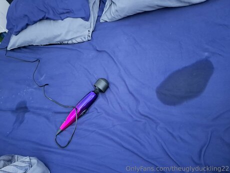 Theuglyduckling22 sexy actress photo