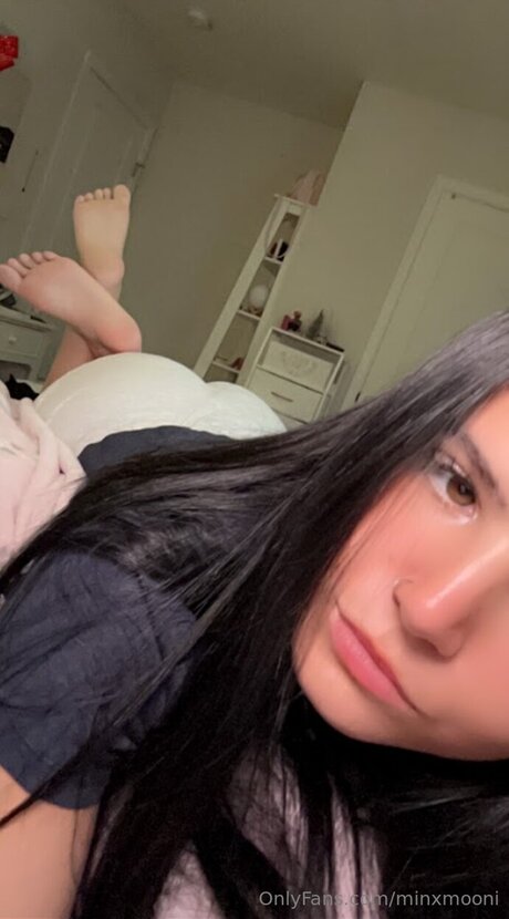 Minxmooni model beautiful images