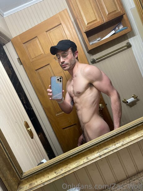 Zac Wolf free model photo