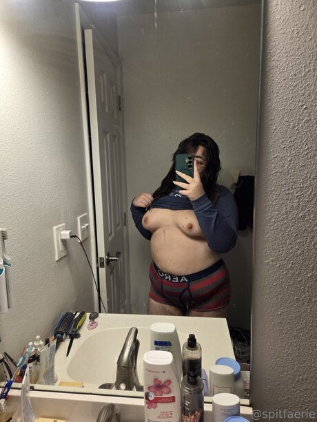 Spitfaerie porn model picture