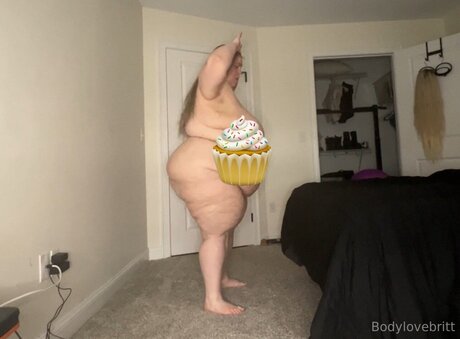 Bodylovebritt2 model sexy picture