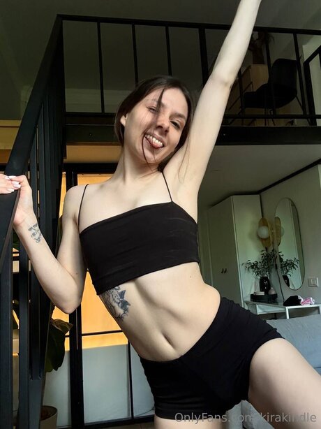 Kirakindle sexy model photos