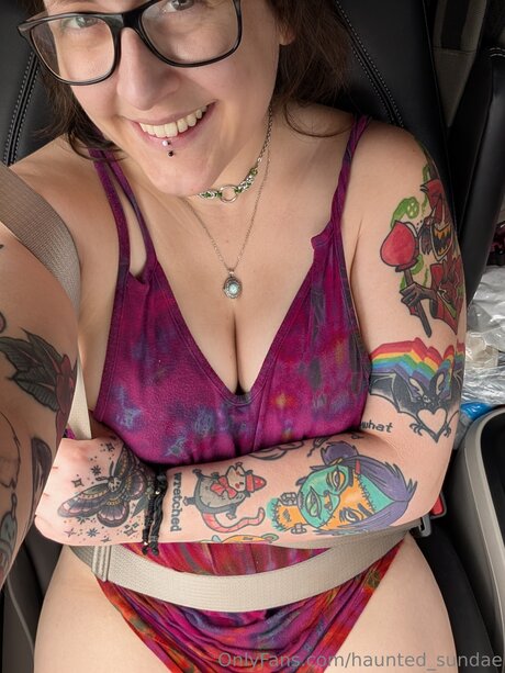 Haunted Sundae pornstar sexy pictures