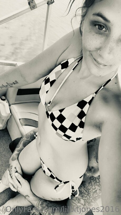 Lilbitjones2016 pornstar sex photos