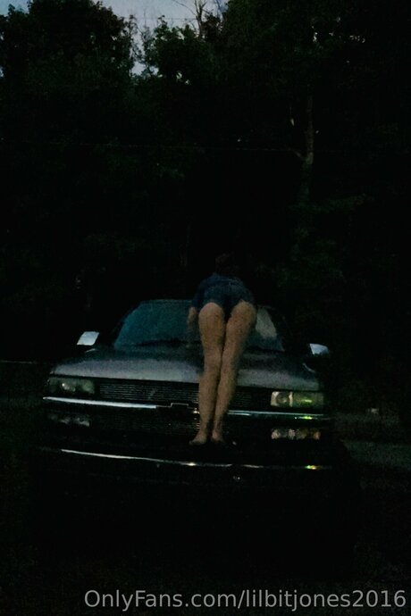 Lilbitjones2016 adult actress photo