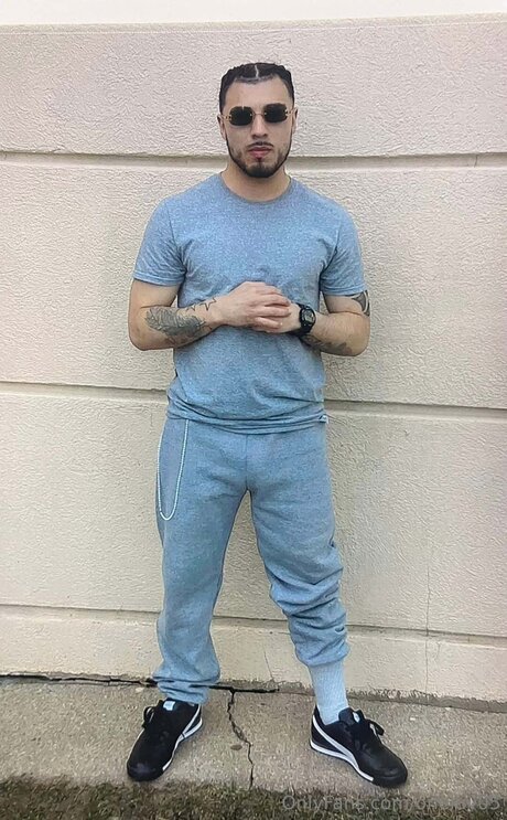 Oneluv05 top model image