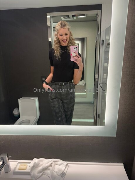 Nancymulkey model erotic images