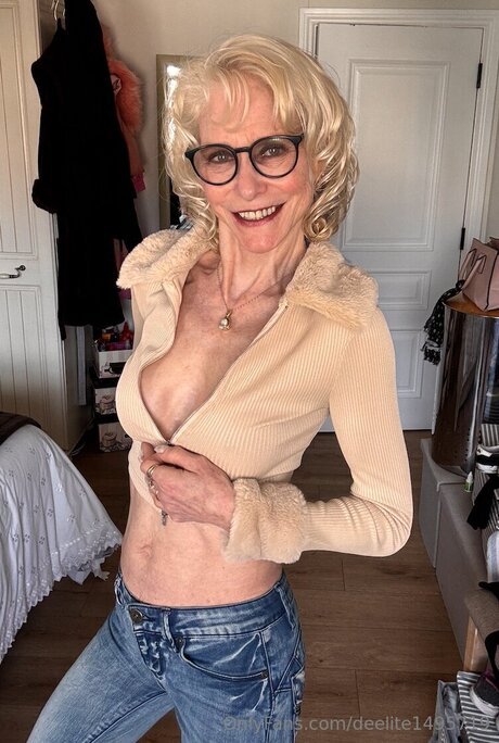 Deelite1495719 exclusive actress pictures