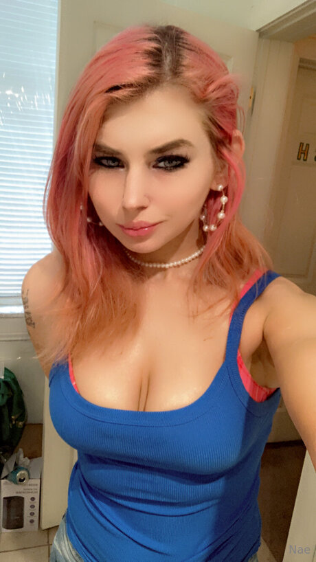 Bipoeticgirl420 model erotic gallery