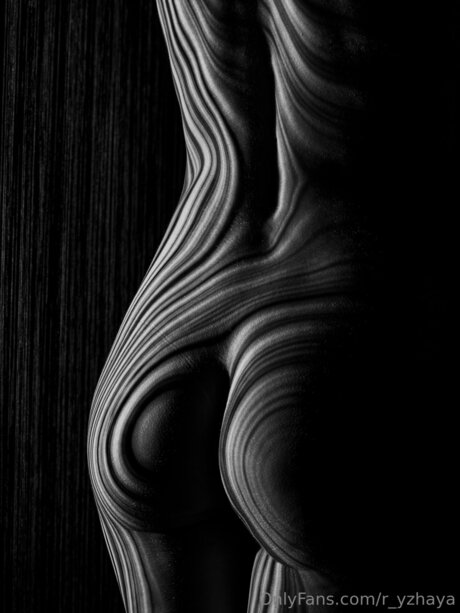 R Yzhaya top star img