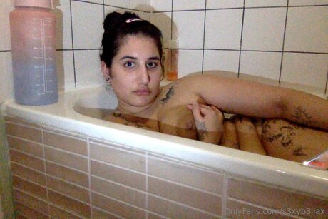 S3xyb3llax adult actress photos