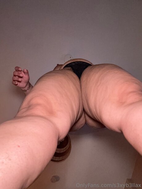 S3xyb3llax model adult picture