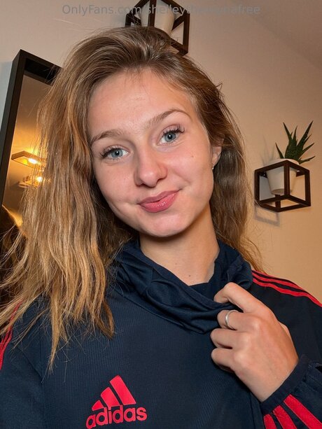 Shelleythessynafree pornstar adult archive