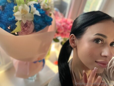 Lustyloona hot star photo