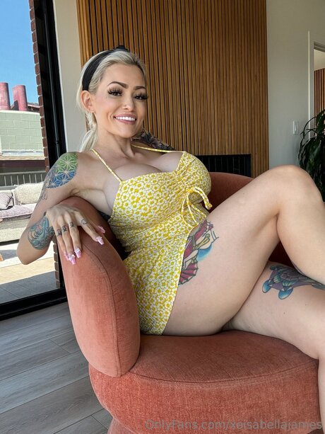 shemale dominatrix onlyfans free nude photo