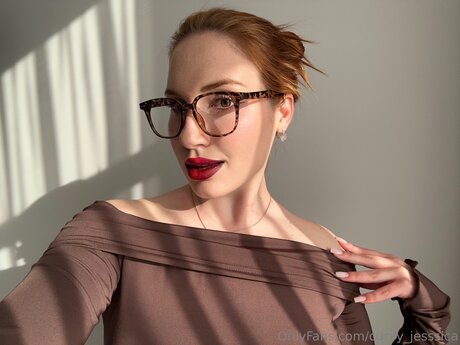 Curvy Jesssica free actress galleries