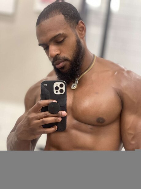 Busta2620 nudes model photos