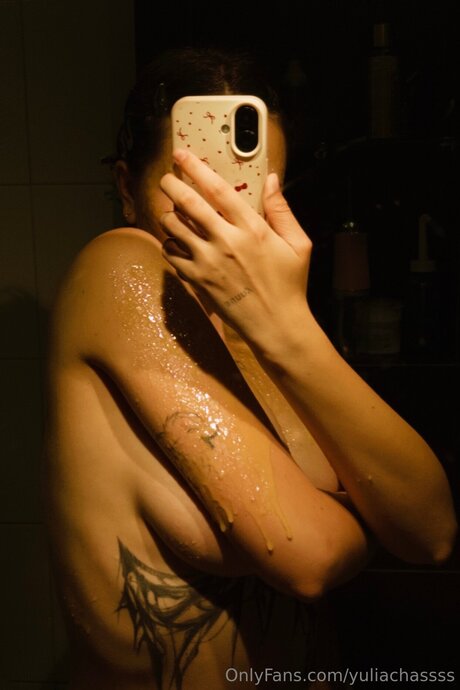 Yuliachassss nude star pictures