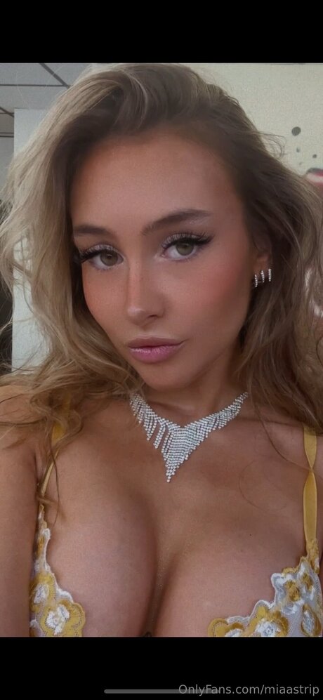 Miaastrip pornstar high quality galleries