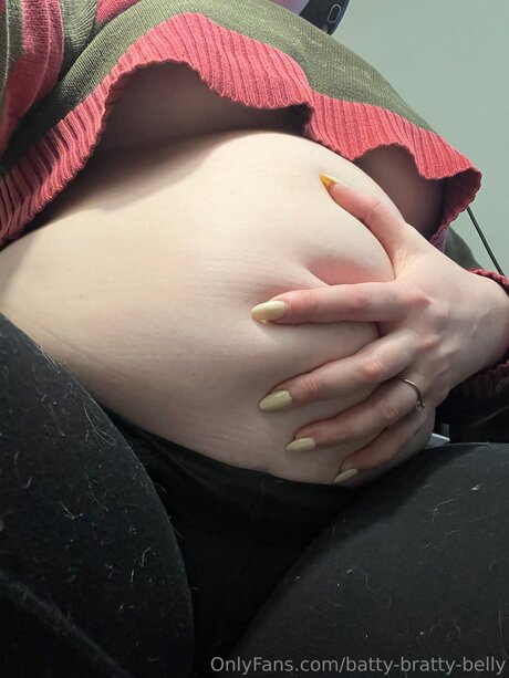 Batty Bratty Belly pornstar high quality pics