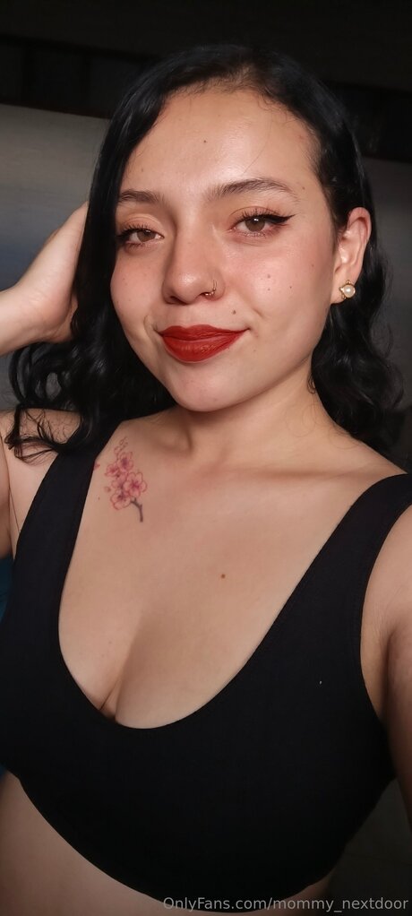 Mommy Nextdoor pornstar art photos