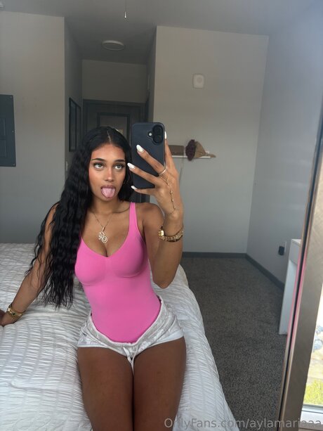 Aylamariaaa nudes model pic