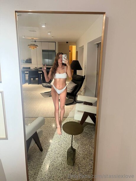Stassiexlove model nude photos