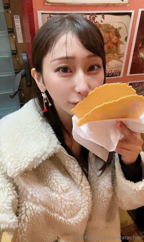 Yawarachan pornographic model pics