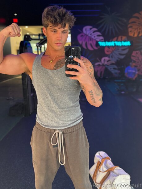 Leosvault nudes model img