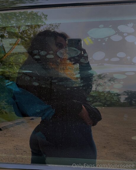 Jojoroseee model pretty photo