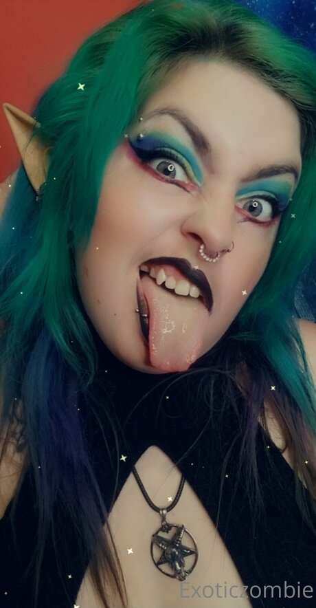 Exoticzombiefree star sexy img