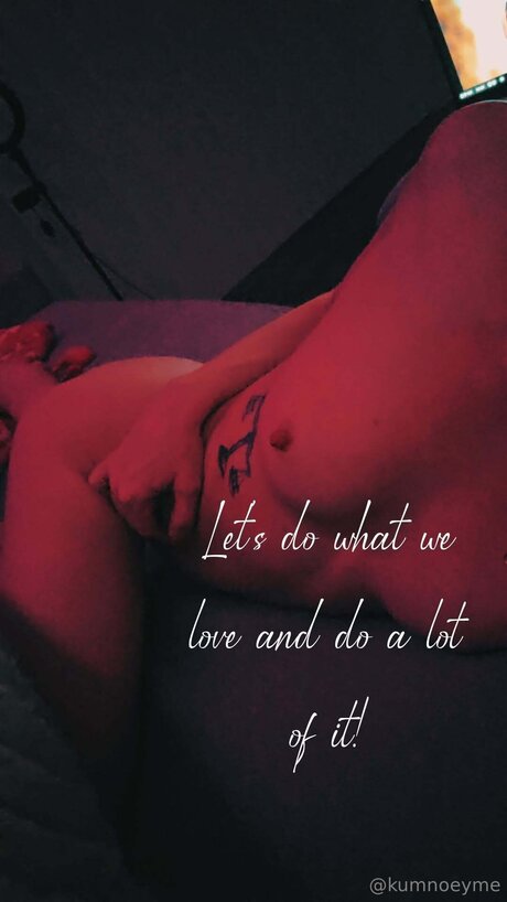 lesbian seduction onlyfans top archive