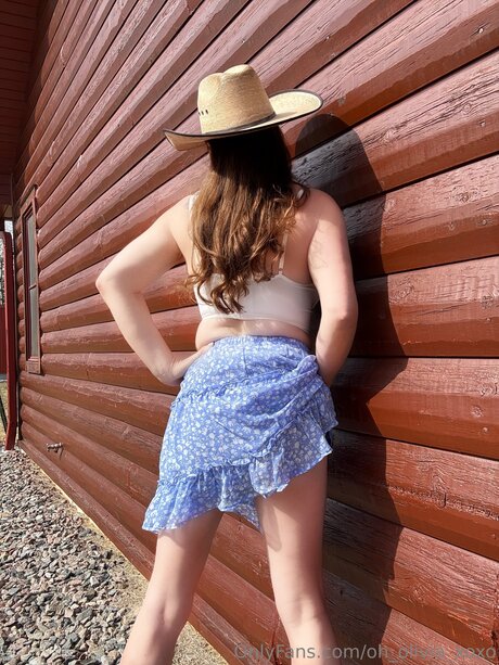 Oh Olivia Xoxo best model image