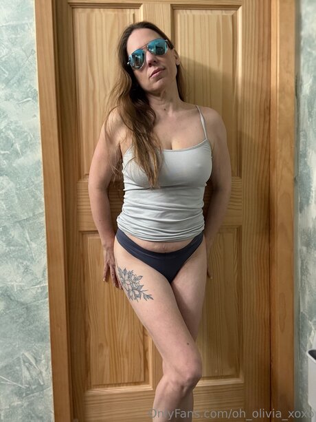 Oh Olivia Xoxo model nudes archive